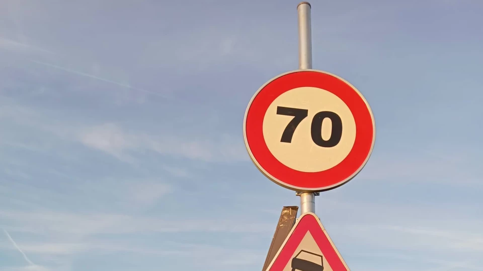 La vitesse abaissée de 90 à 70 km/h sur une partie de la rue de Sart-Dames-Avelines