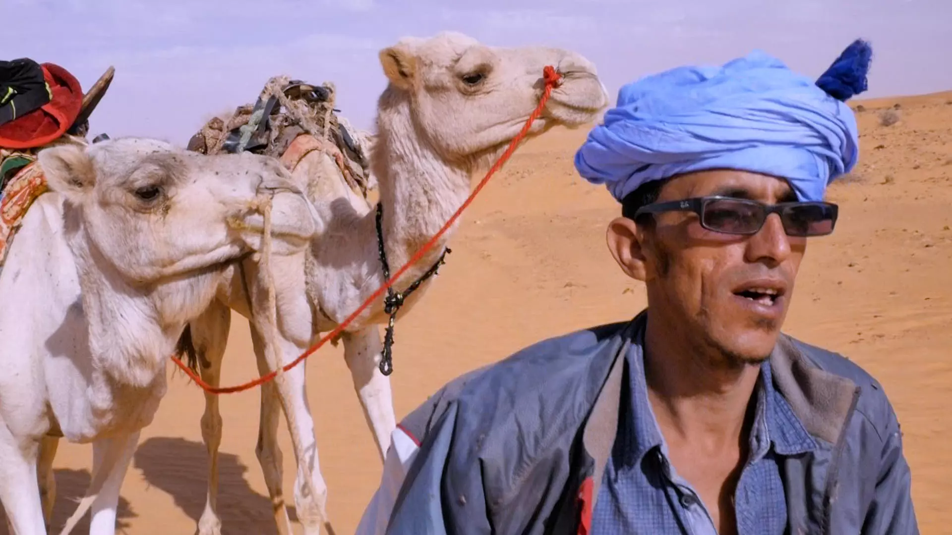 Orahala, théâtre nomade au Sahara de Valentin Bertrand